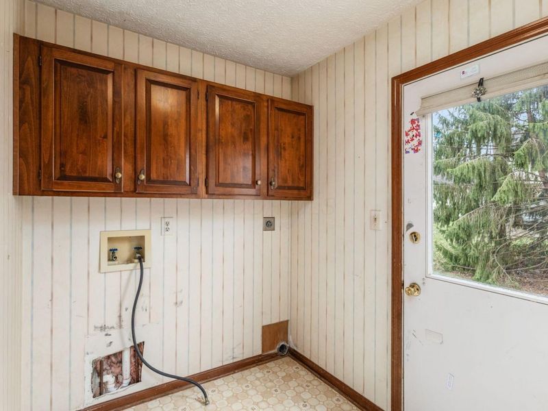 1075 Carousel Court , Westerville, OH 43081 Photo 17