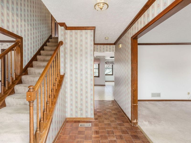 1075 Carousel Court , Westerville, OH 43081 Photo 18