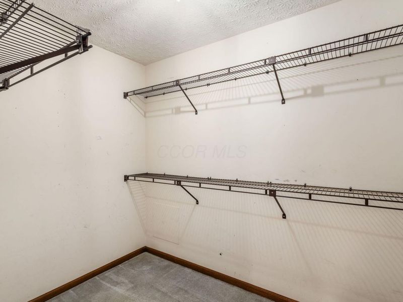 1075 Carousel Court , Westerville, OH 43081 Photo 23