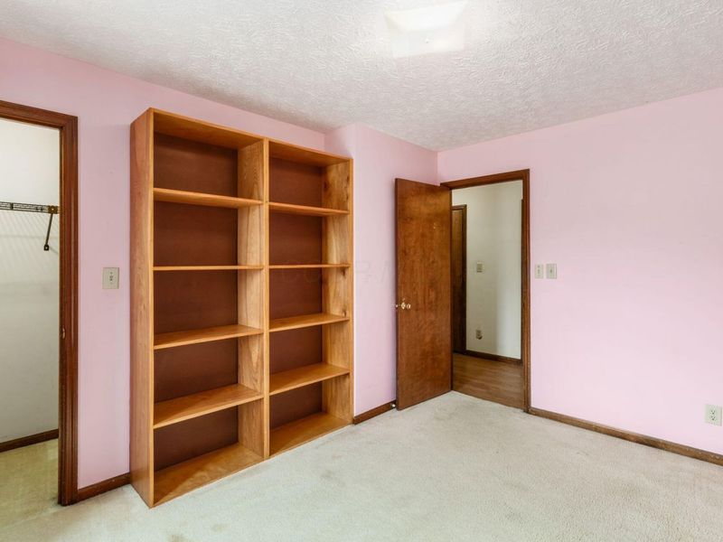 1075 Carousel Court , Westerville, OH 43081 Photo 25