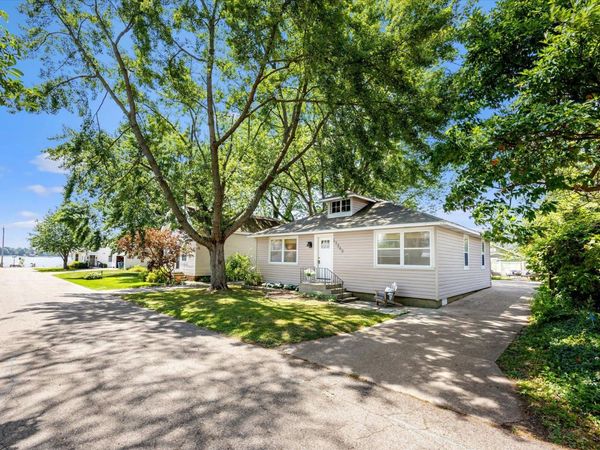 17545 Reenders Street, Spring Lake, MI 49456