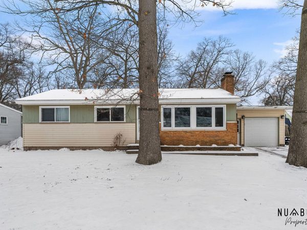 3447 Chippewa Drive, Norton Shores, MI 49441