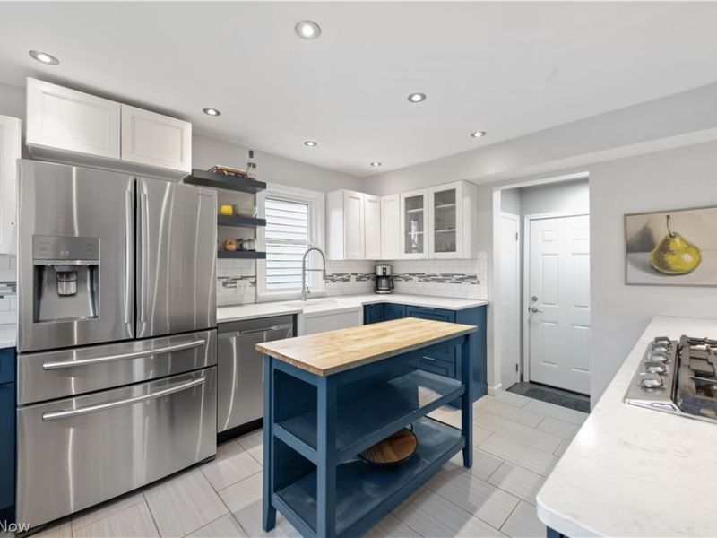 19017 Colahan Drive, Rocky River, OH 44116 Photo 12