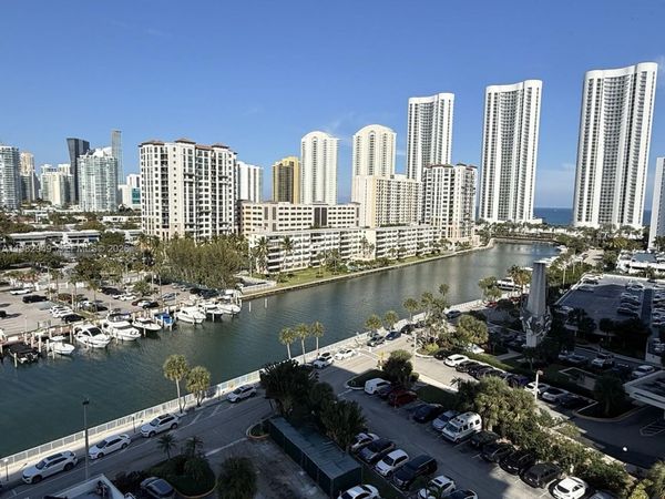 500 Bayview Dr , Unit 1031, Sunny Isles Beach, FL 33160