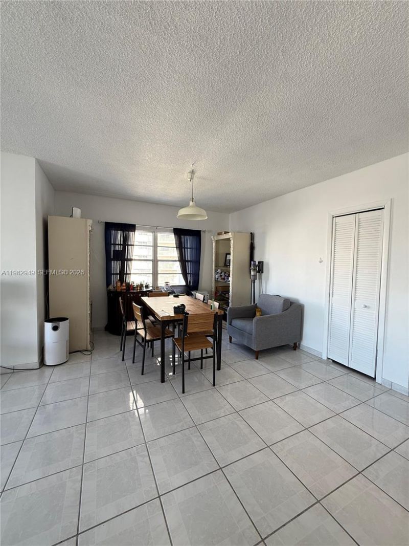 500 Bayview Dr, Unit 1031, Sunny Isles Beach, FL 33160 Photo