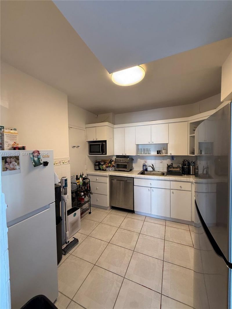 500 Bayview Dr, Unit 1031, Sunny Isles Beach, FL 33160 Photo