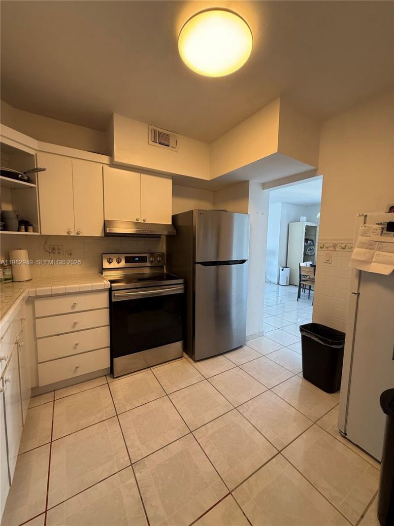 500 Bayview Dr, Unit 1031, Sunny Isles Beach, FL 33160 Photo