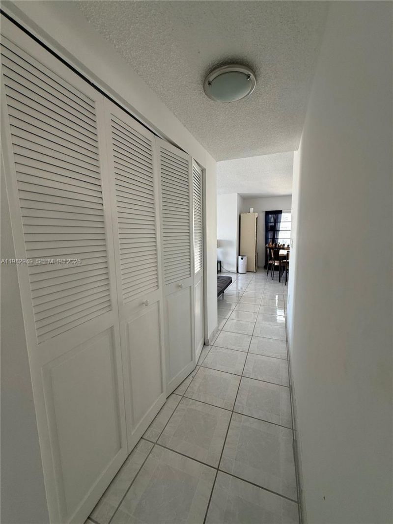 500 Bayview Dr, Unit 1031, Sunny Isles Beach, FL 33160 Photo
