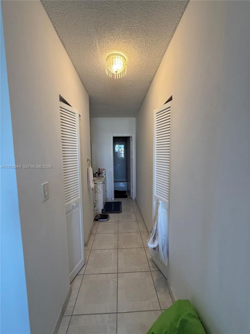 500 Bayview Dr, Unit 1031, Sunny Isles Beach, FL 33160 Photo