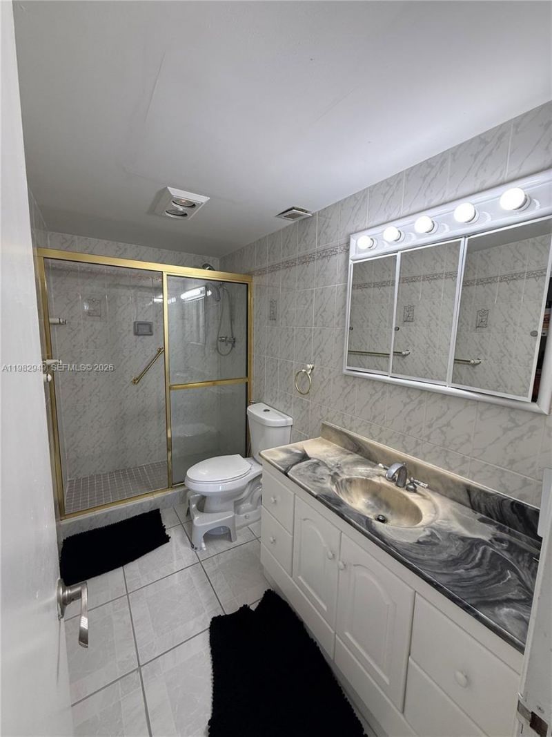 500 Bayview Dr, Unit 1031, Sunny Isles Beach, FL 33160 Photo