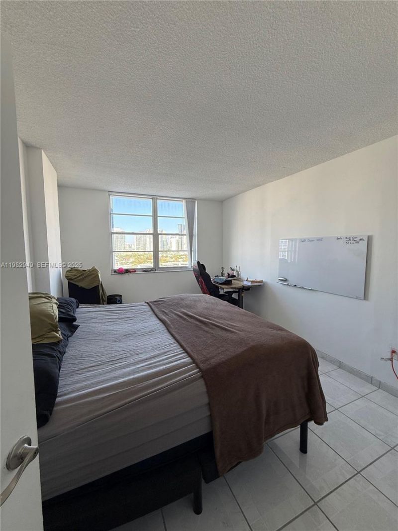 500 Bayview Dr, Unit 1031, Sunny Isles Beach, FL 33160 Photo