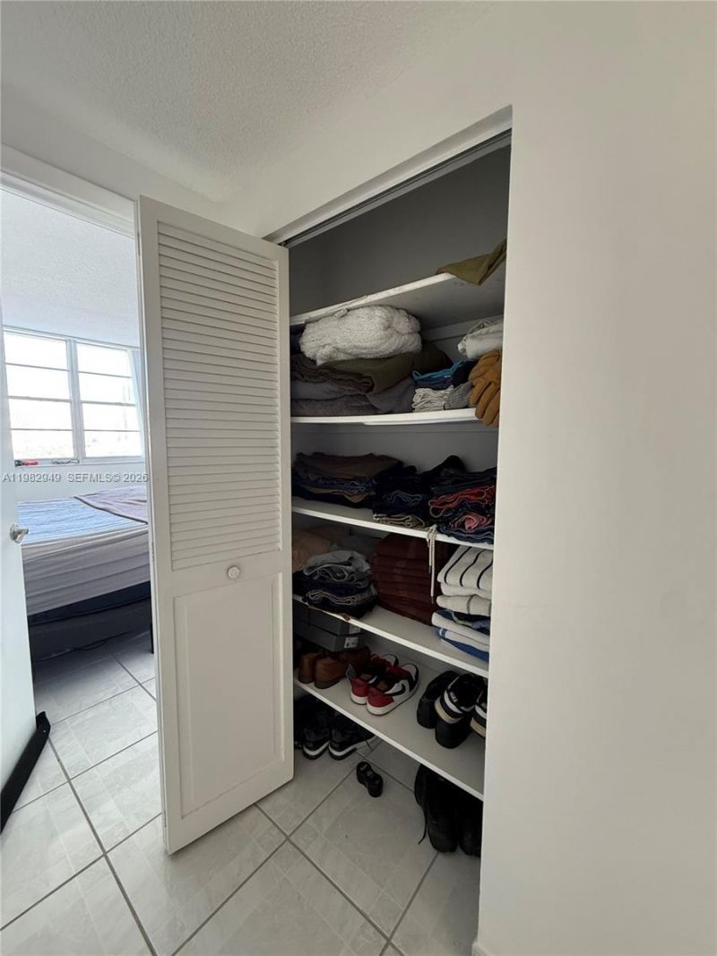 500 Bayview Dr, Unit 1031, Sunny Isles Beach, FL 33160 Photo