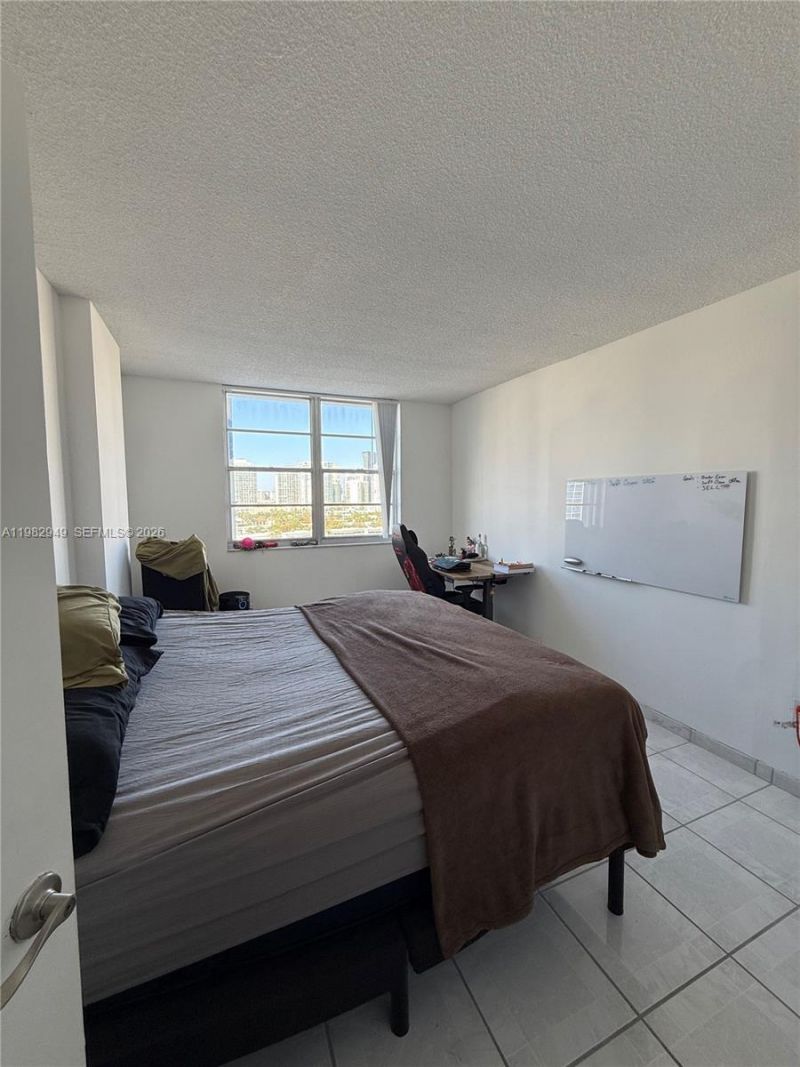 500 Bayview Dr, Unit 1031, Sunny Isles Beach, FL 33160 Photo