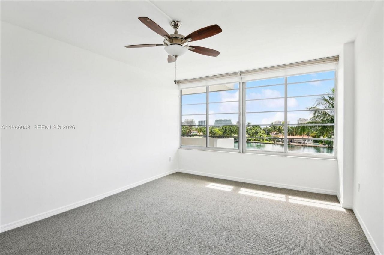 9101 E Bay Harbor Dr , Unit 404, Bay Harbor Islands, FL 33154 Photo