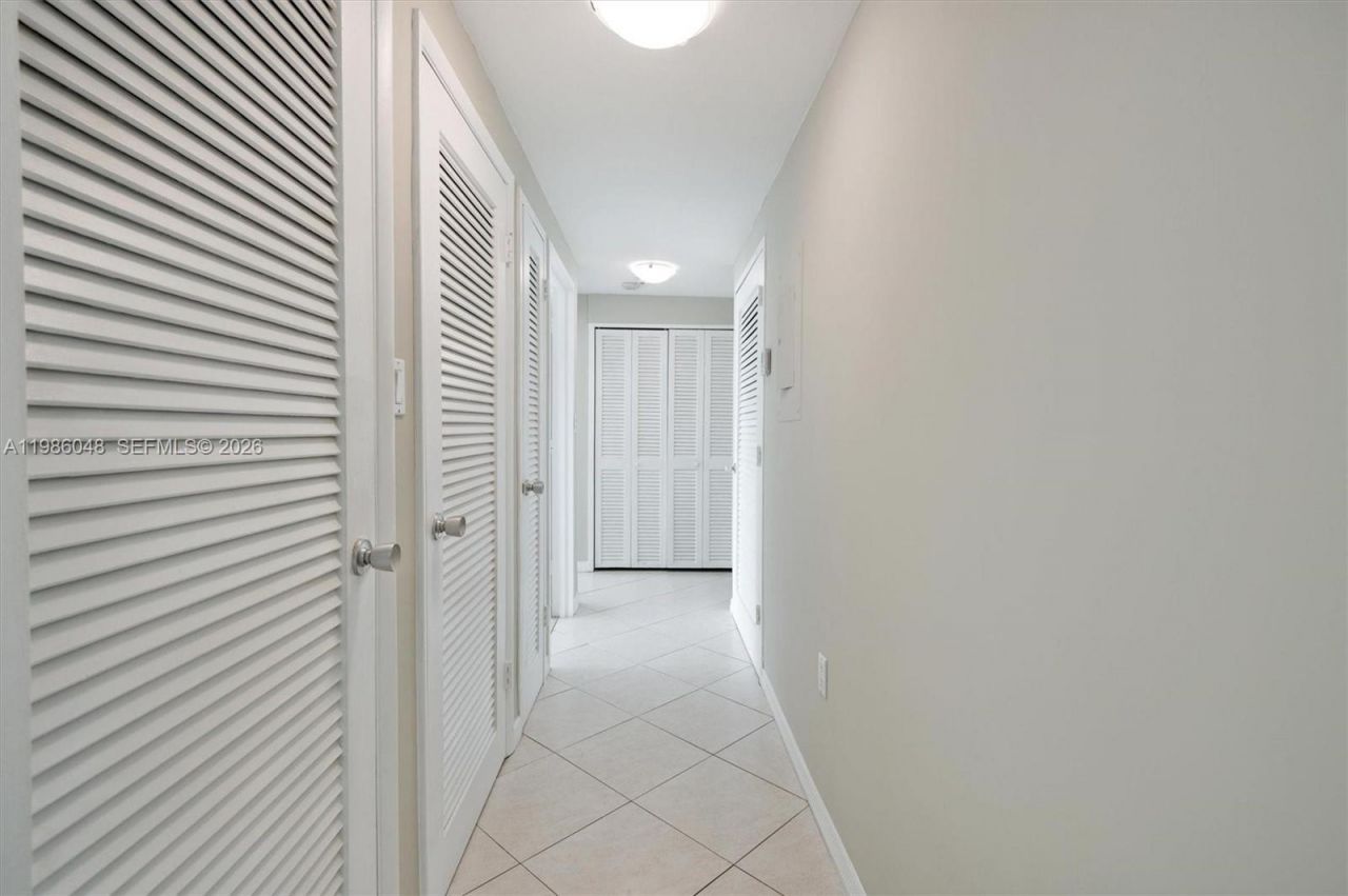9101 E Bay Harbor Dr, Unit 404, Bay Harbor Islands, FL 33154 Photo