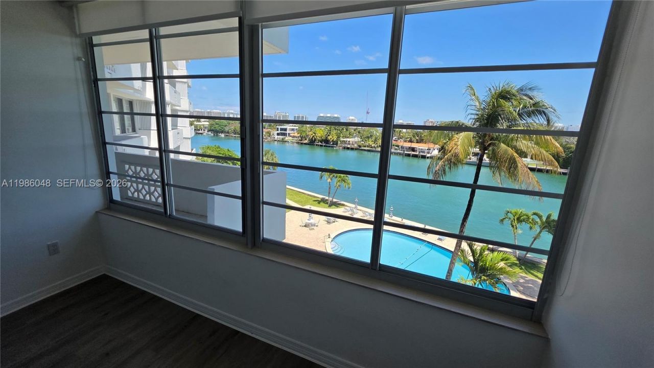 9101 E Bay Harbor Dr, Unit 404, Bay Harbor Islands, FL 33154 Photo