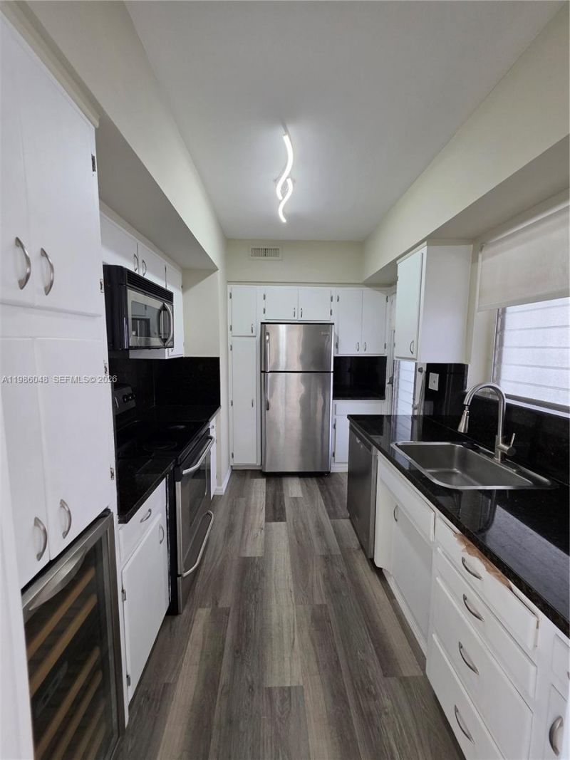 9101 E Bay Harbor Dr , Unit 404, Bay Harbor Islands, FL 33154 Photo