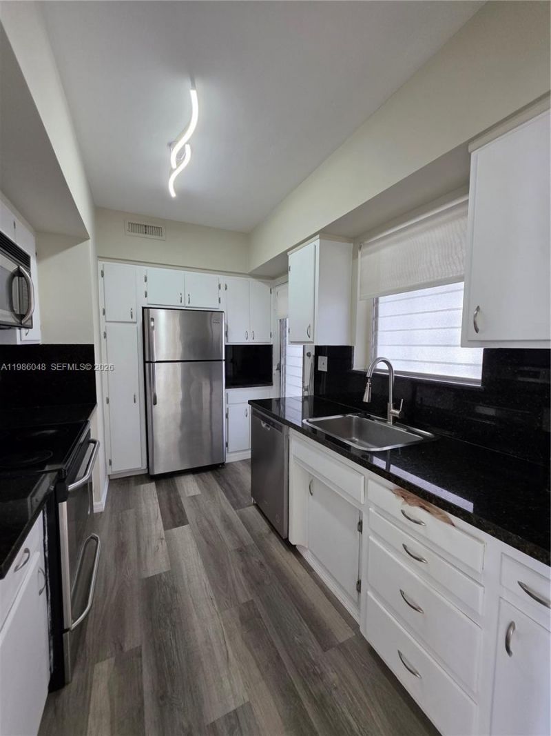 9101 E Bay Harbor Dr, Unit 404, Bay Harbor Islands, FL 33154 Photo