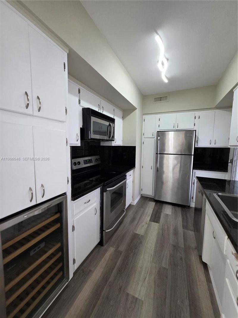 9101 E Bay Harbor Dr , Unit 404, Bay Harbor Islands, FL 33154 Photo