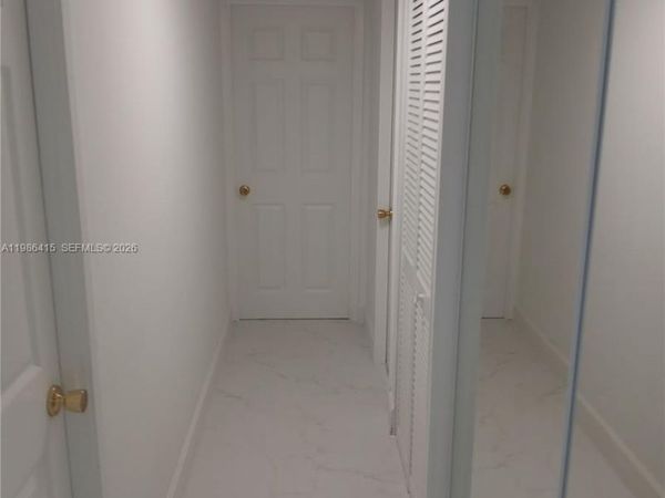 8405 NW 8th St, Unit 311, Miami, FL 33126