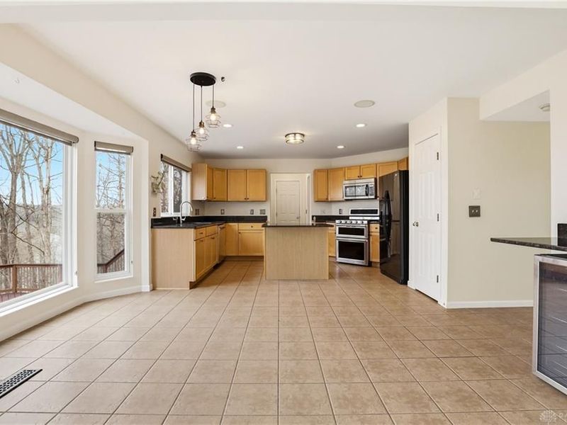 242 County Down Lane, Loveland, OH 45140 Photo 13