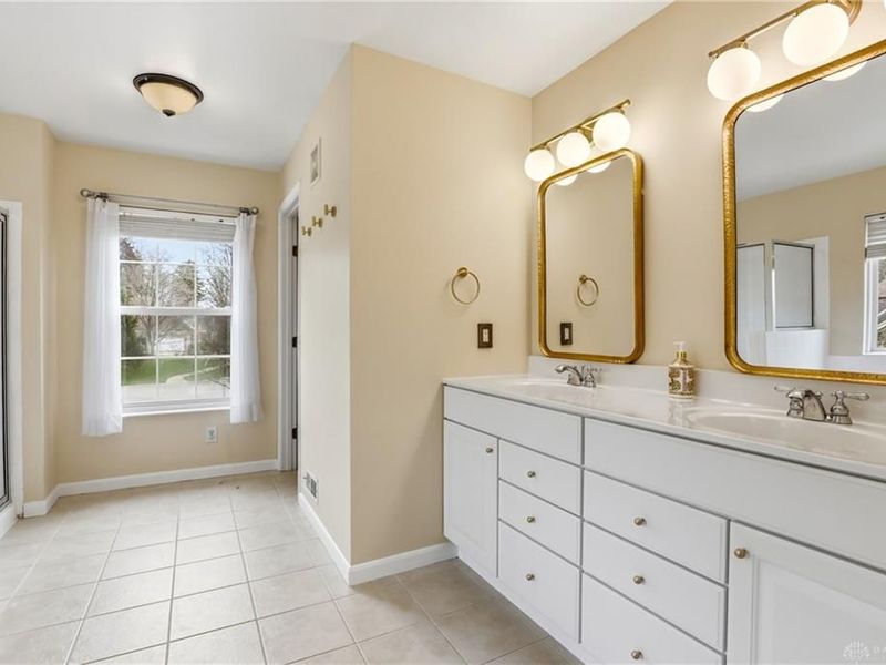 242 County Down Lane, Loveland, OH 45140 Photo 22