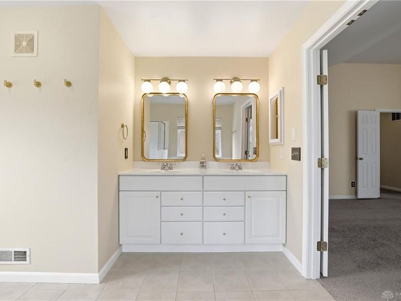 242 County Down Lane, Loveland, OH 45140 Photo 25