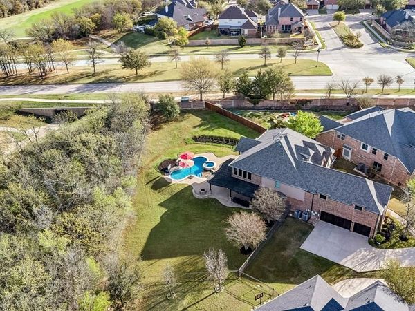 9025 Thompson Drive, Lantana, TX 76226