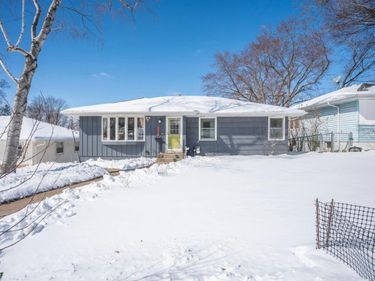 2611 Parkview Boulevard, Robbinsdale, MN 55422