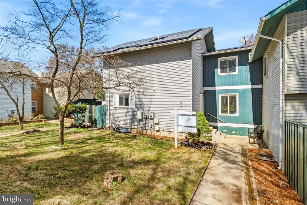 4 Steven Court, Unit 227, Gaithersburg, MD 20877 Main Photo