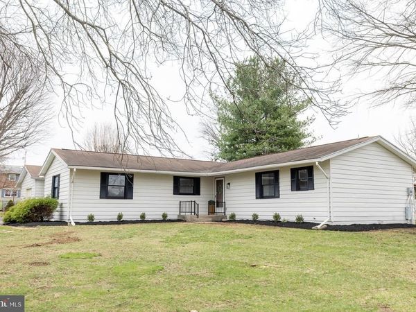 1286 FOX DEN DRIVE , CHAMBERSBURG, PA 17202