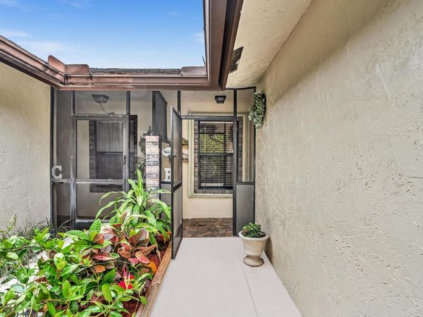 23120 Barwood Park Lane, Unit B, Boca Raton, FL 33433