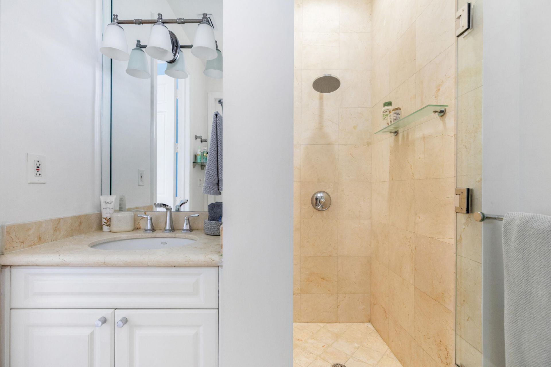 24 Grand Bay Estates Circle, Key Biscayne, FL 33149 Photo