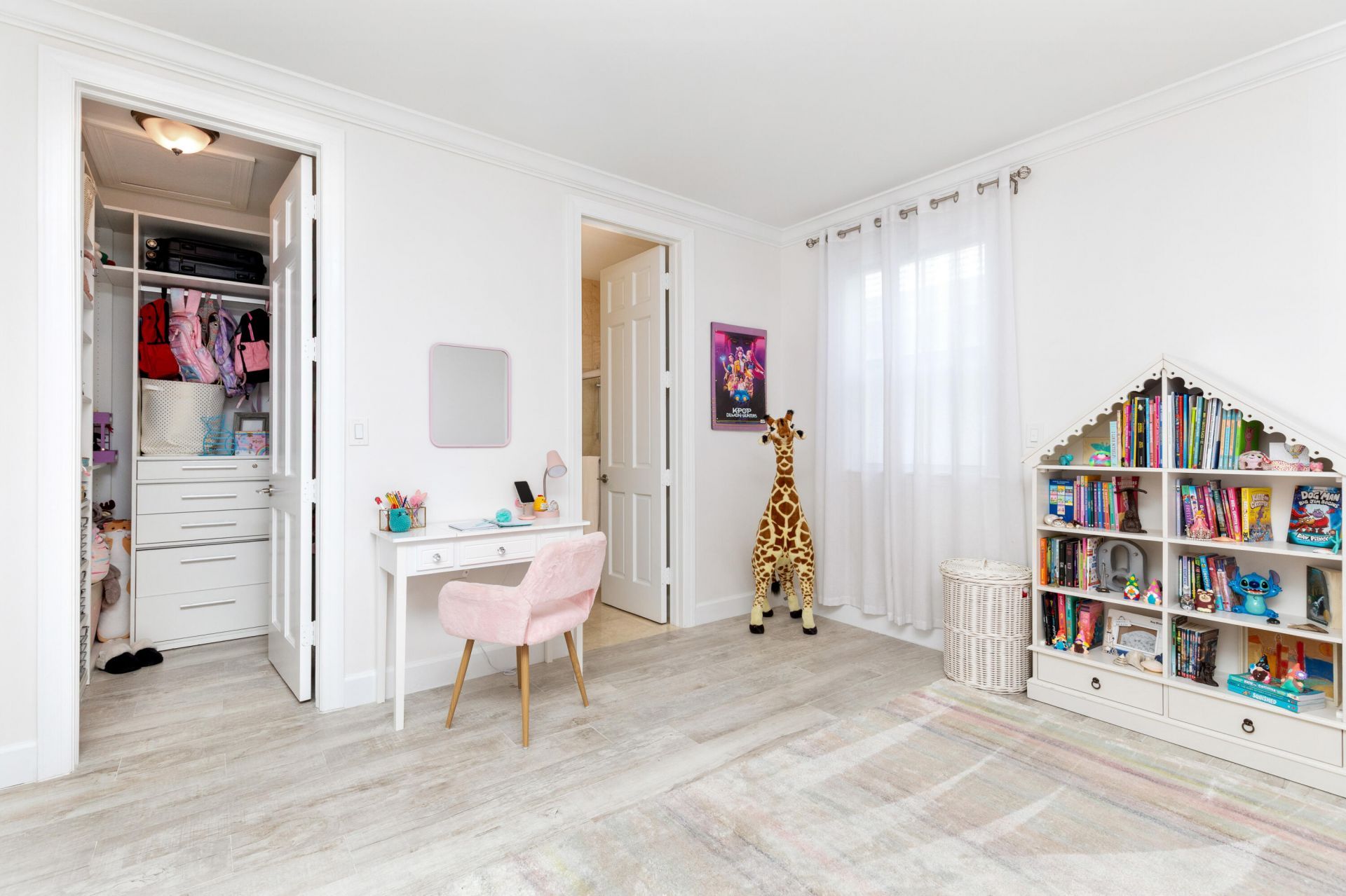 24 Grand Bay Estates Circle, Key Biscayne, FL 33149 Photo