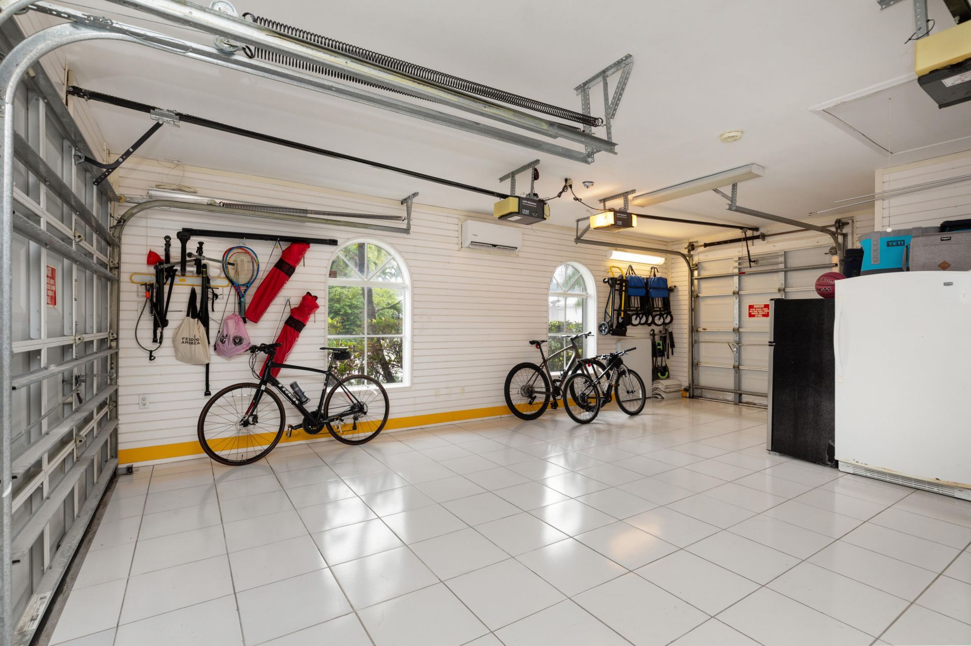 24 Grand Bay Estates Circle, Key Biscayne, FL 33149 Photo