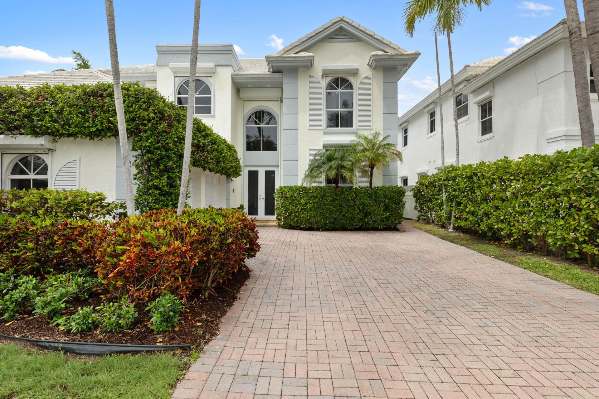 24 Grand Bay Estates Circle, Key Biscayne, FL 33149 Photo