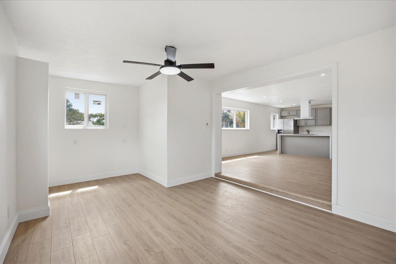 737 W Ilex Drive, West Palm Beach, FL 33403 Photo