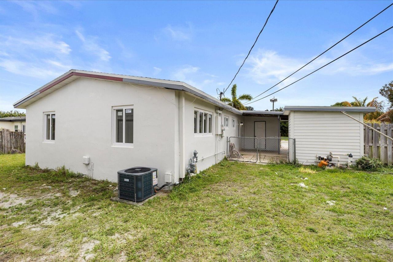 737 W Ilex Drive, West Palm Beach, FL 33403 Photo