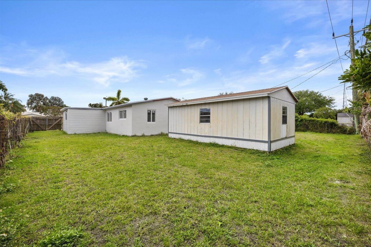 737 W Ilex Drive, West Palm Beach, FL 33403 Photo