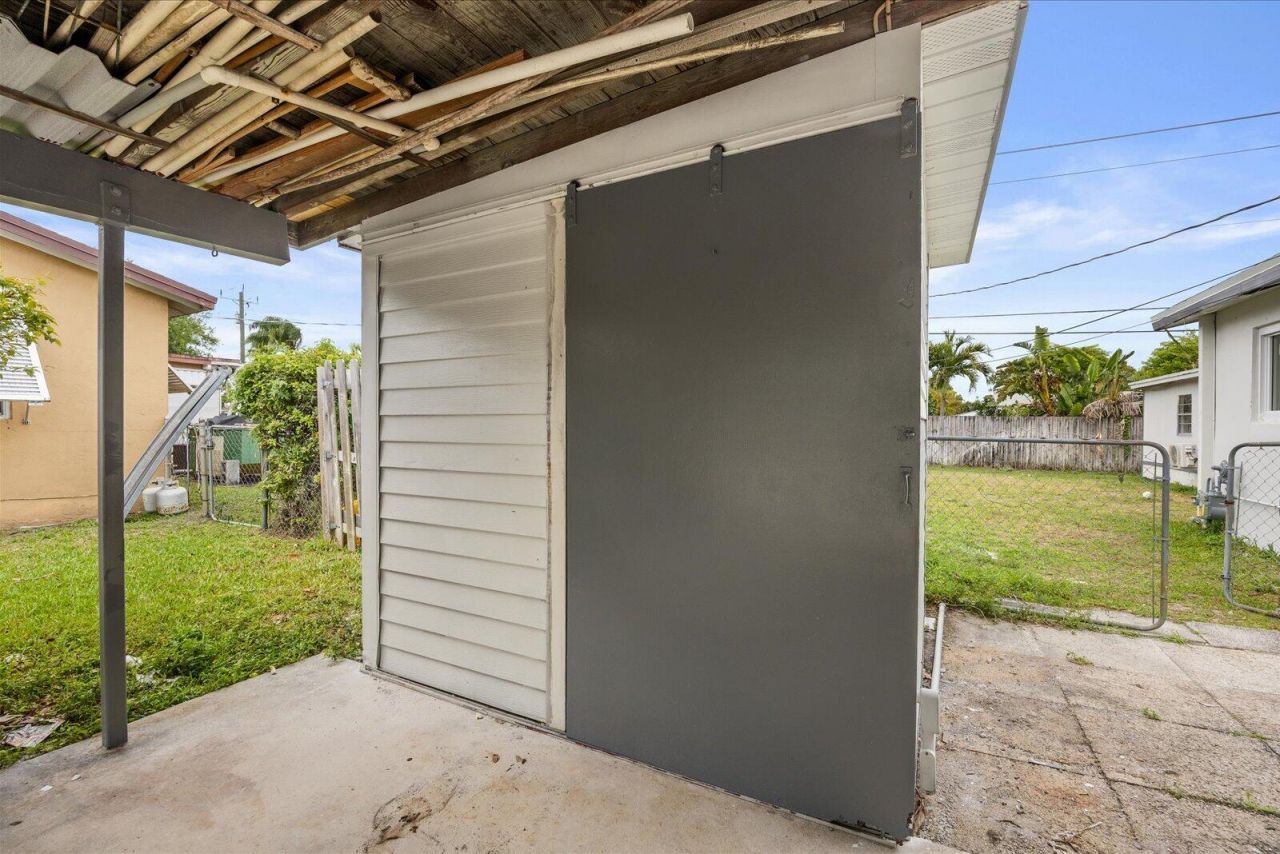 737 W Ilex Drive, West Palm Beach, FL 33403 Photo