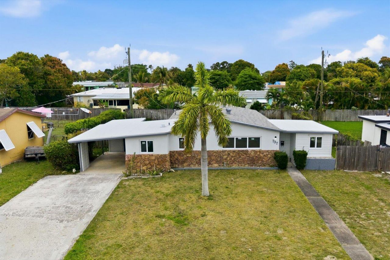 737 W Ilex Drive, West Palm Beach, FL 33403 Photo