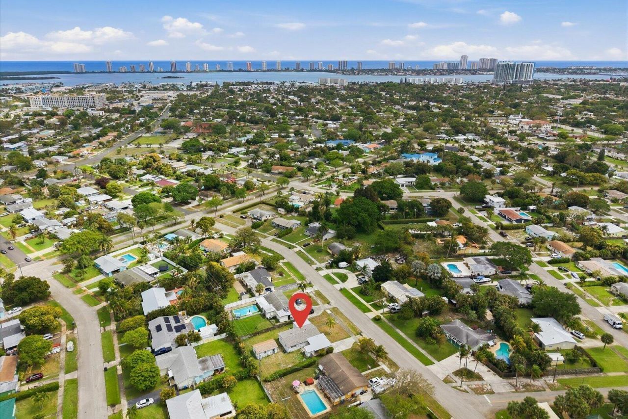 737 W Ilex Drive, West Palm Beach, FL 33403 Photo