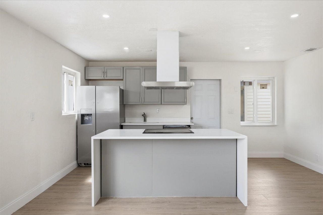 737 W Ilex Drive, West Palm Beach, FL 33403 Photo