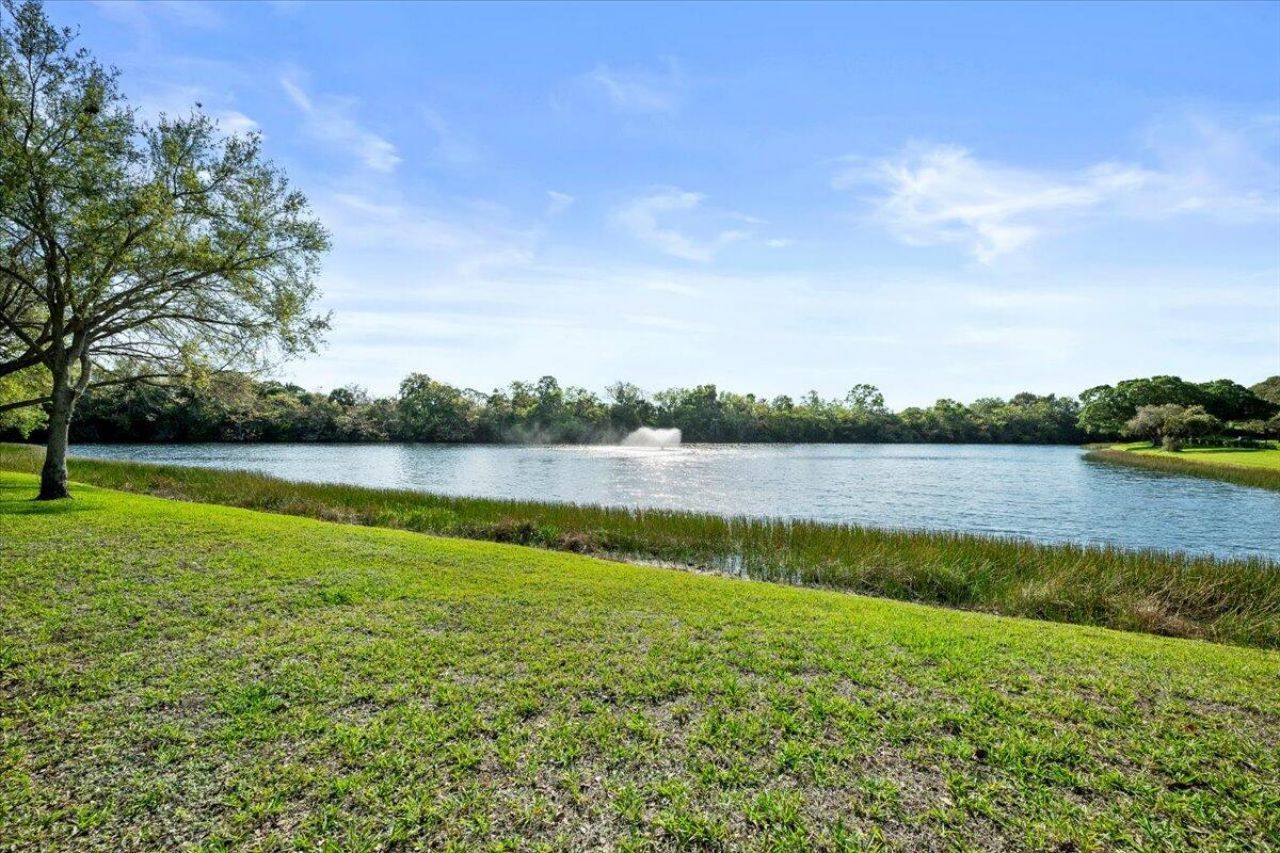 522 5th Terrace, Palm Beach Gardens, FL 33418 Photo