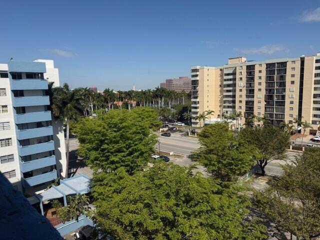5050 NW 7th Street, Unit 701, Miami, FL 33126 Photo