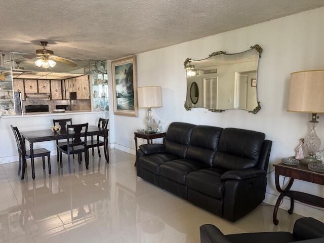 5050 NW 7th Street, Unit 701, Miami, FL 33126 Photo