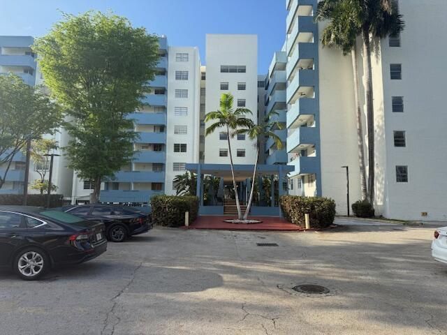 5050 NW 7th Street, Unit 701, Miami, FL 33126 Photo