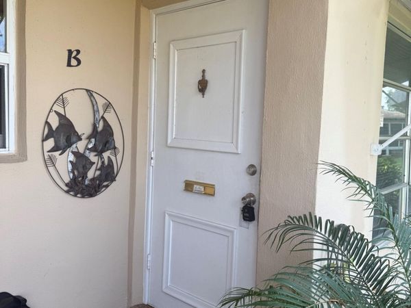 1052 North Drive, Unit B, Delray Beach, FL 33445