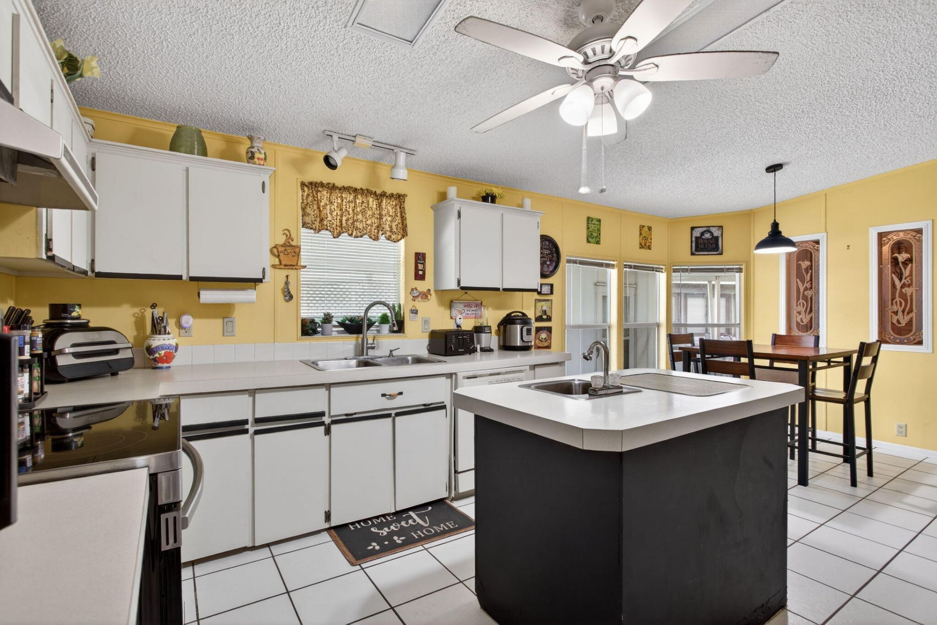 6482 NW 37th Avenue, Coconut Creek, FL 33073 Photo