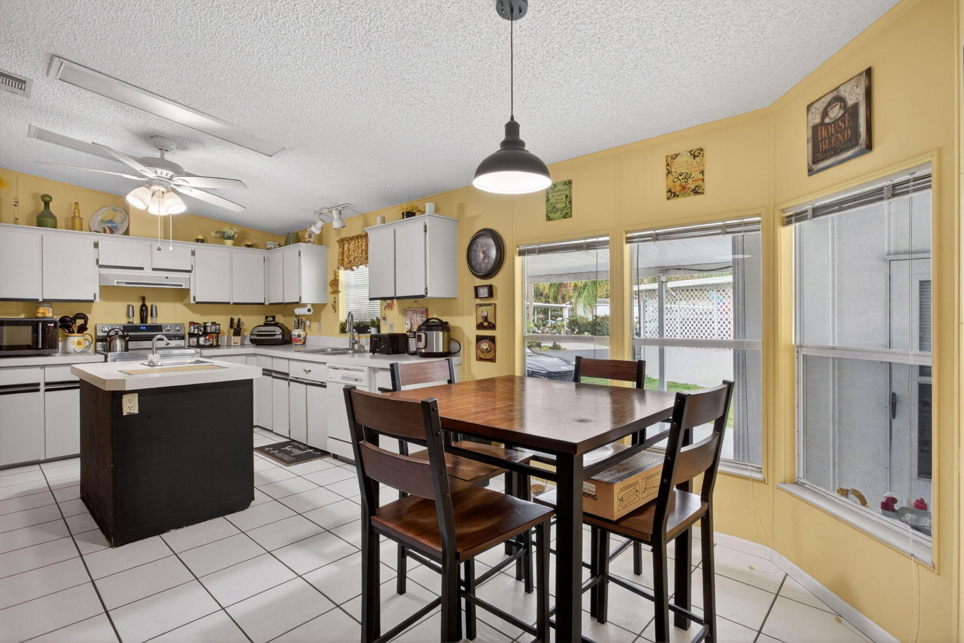 6482 NW 37th Avenue, Coconut Creek, FL 33073 Photo